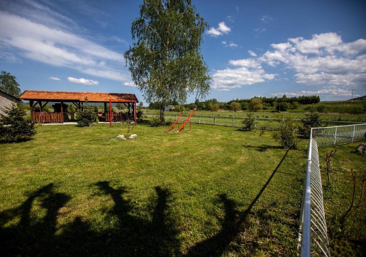Sumski Dvori Apartment Ogulin Exterior photo